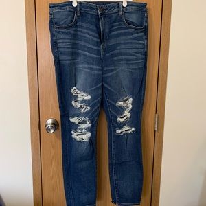 American Eagle Distressed Jeans. Size 20